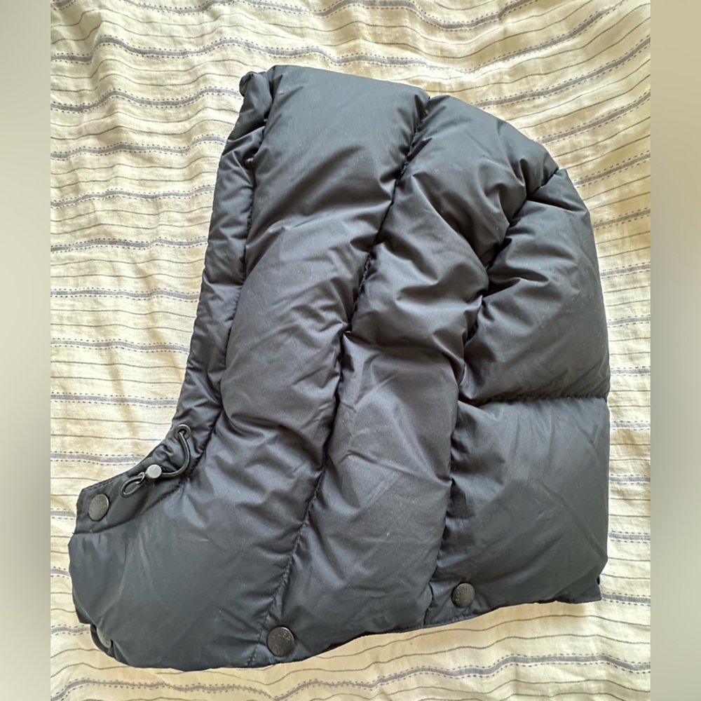 Moncler detachable hoodie puffer